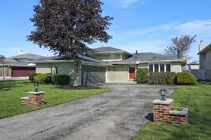 3030 201st St, Lynwood, IL 60411 - Photo 1