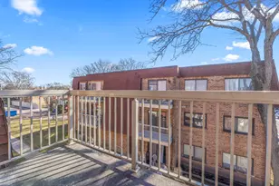 605 W Central Rd, Mount Prospect, IL 60056 - Photo 16