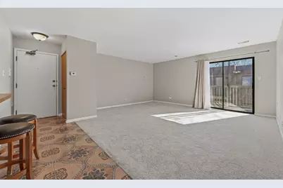 605 W Central Road #C1, Mount Prospect, IL 60056 - Photo 4