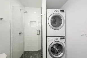 1241 N Bosworth Ave, Chicago, IL 60642 - Photo 8