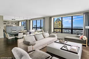 180 E Pearson St, Chicago, IL 60611 - Photo 8