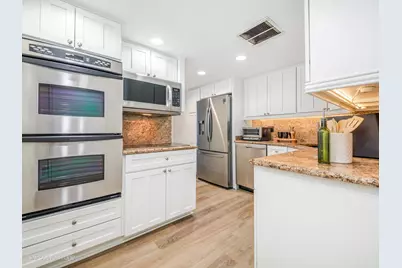 [Address not provided], Chicago, IL 60611 - Photo 10