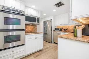 [Address not provided], Chicago, IL 60611 - Photo 10