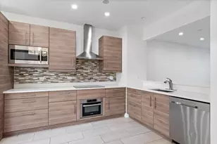 2257 Lake Ridge Dr, Glendale Heights, IL 60139 - Photo 2