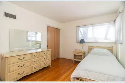 7118 N Merrimac Avenue, Chicago, IL 60646 - Photo 14