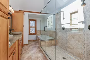 560 Partridge Dr, West Chicago, IL 60185 - Photo 20