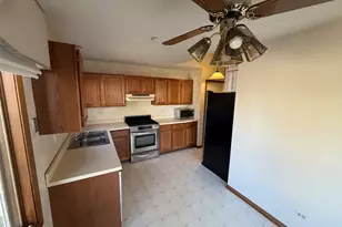 978 Benedetti Dr, Naperville, IL 60563 - Photo 6