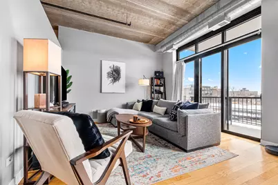 833 W 15th Place #311, Chicago, IL 60608 - Photo 2