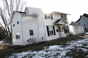 515 N Hudson St, Stockton, IL 61085 - Photo 4