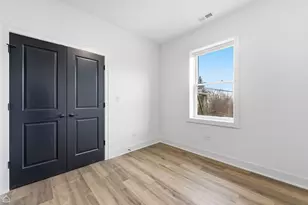 861 E 63rd Pl, Chicago, IL 60637 - Photo 10