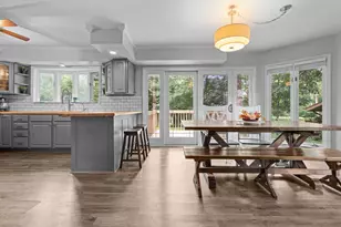 216 Hickory Rd, Oakwood Hills, IL 60013 - Photo 6