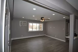 7100 Laverne Ln, Tinley Park, IL 60477 - Photo 2