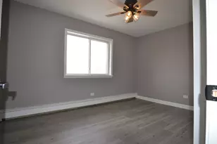 7100 Laverne Ln, Tinley Park, IL 60477 - Photo 4