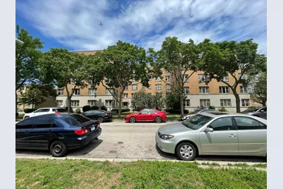 2610 W Balmoral Avenue #504, Chicago, IL 60625 - Photo 2