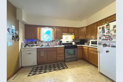 517 W Beaver Street, Saint Anne, IL 60964 - Photo 4