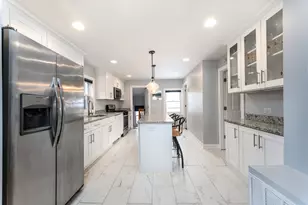 3659 S Hermitage Ave, Chicago, IL 60609 - Photo 12