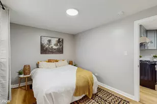 2701 S Hillock Ave, Chicago, IL 60608 - Photo 16