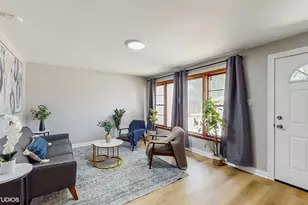 2701 S Hillock Ave, Chicago, IL 60608 - Photo 4