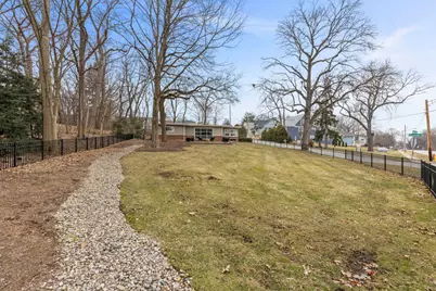 1001 Geneva Road, Saint Charles, IL 60174 - Photo 22