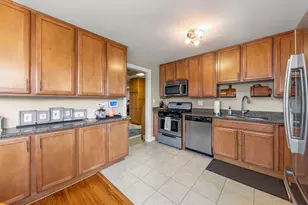 1001 Geneva Rd, Saint Charles, IL 60174 - Photo 6