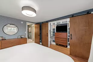 1001 Geneva Rd, Saint Charles, IL 60174 - Photo 8