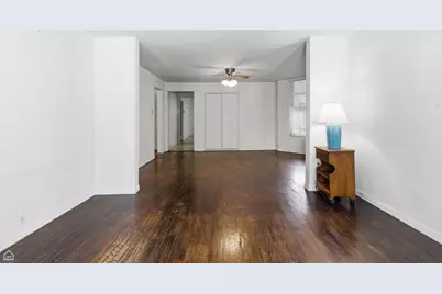 5040 W Patterson Avenue, Chicago, IL 60641 - Photo 4