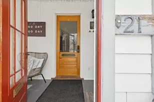 21 Division St, Algonquin, IL 60102 - Photo 2