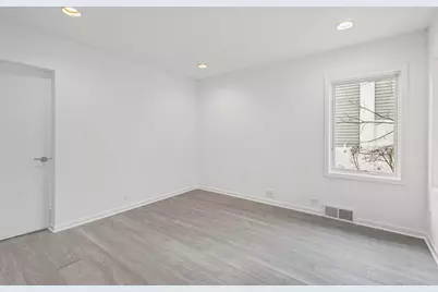 1990 Southridge Terrace, Northfield, IL 60093 - Photo 20