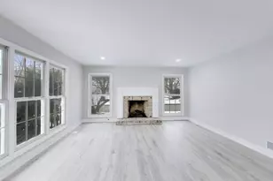 1137 Fieldstone Ln, Bartlett, IL 60103 - Photo 6