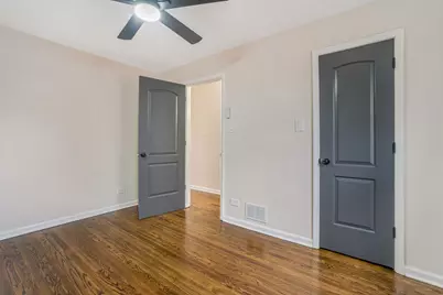 7604 S Campbell Avenue, Chicago, IL 60652 - Photo 8