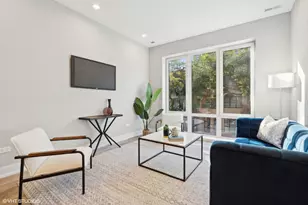 3341 N Sheffield Ave, Chicago, IL 60657 - Photo 2