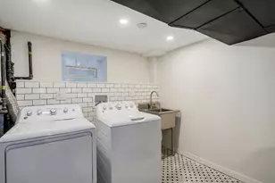 3501 W Beach Ave, Chicago, IL 60651 - Photo 30