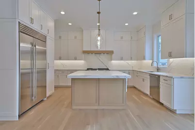 742 S Saylor Avenue, Elmhurst, IL 60126 - Photo 2