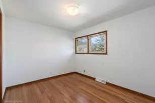 455 E Granville Ave, Roselle, IL 60172 - Photo 14