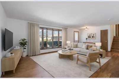 455 E Granville Avenue, Roselle, IL 60172 - Photo 2