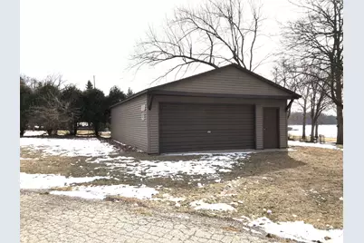 18269 Hiawatha Court, Hudson, IL 61748 - Photo 4