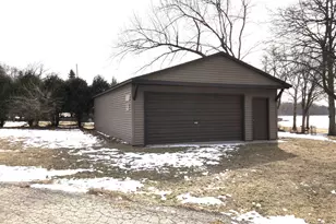 18269 Hiawatha Ct, Hudson, IL 61748 - Photo 4