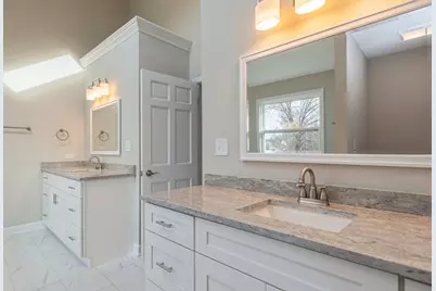 6105 N Wyndwood Drive, Crystal Lake, IL 60014 - Photo 12