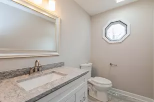 6105 N Wyndwood Dr, Crystal Lake, IL 60014 - Photo 10