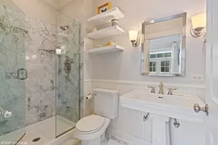 537 W Belmont Ave, Chicago, IL 60657 - Photo 14