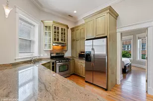 537 W Belmont Ave, Chicago, IL 60657 - Photo 6