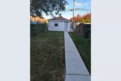 9517 S Merrion Avenue, Chicago, IL 60617 - Photo 6