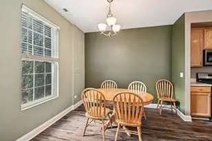 330 S Litchfield Dr, Round Lake, IL 60073 - Photo 8