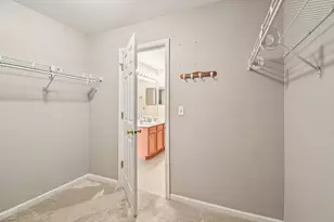 330 S Litchfield Dr, Round Lake, IL 60073 - Photo 24