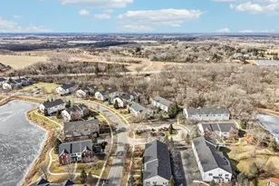 330 S Litchfield Dr, Round Lake, IL 60073 - Photo 38