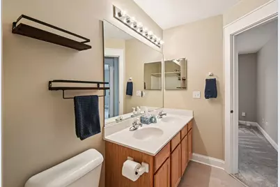 330 S Litchfield Drive, Round Lake, IL 60073 - Photo 30