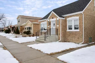 12527 S Lowe Ave, Chicago, IL 60628 - Photo 2