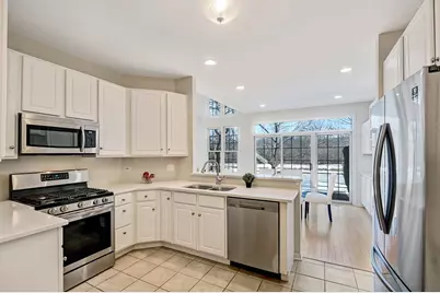 241 Wildflower Lane, La Grange, IL 60525 - Photo 10