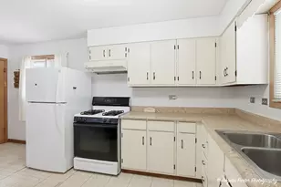 2015 N Jackson St, Waukegan, IL 60087 - Photo 10