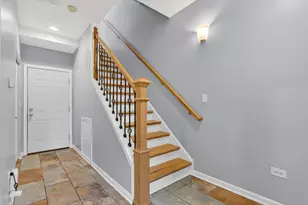 1151 E 46th St, Chicago, IL 60653 - Photo 4